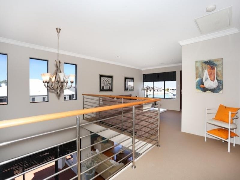 21 Waterlily Drive, Dudley Park WA 6210