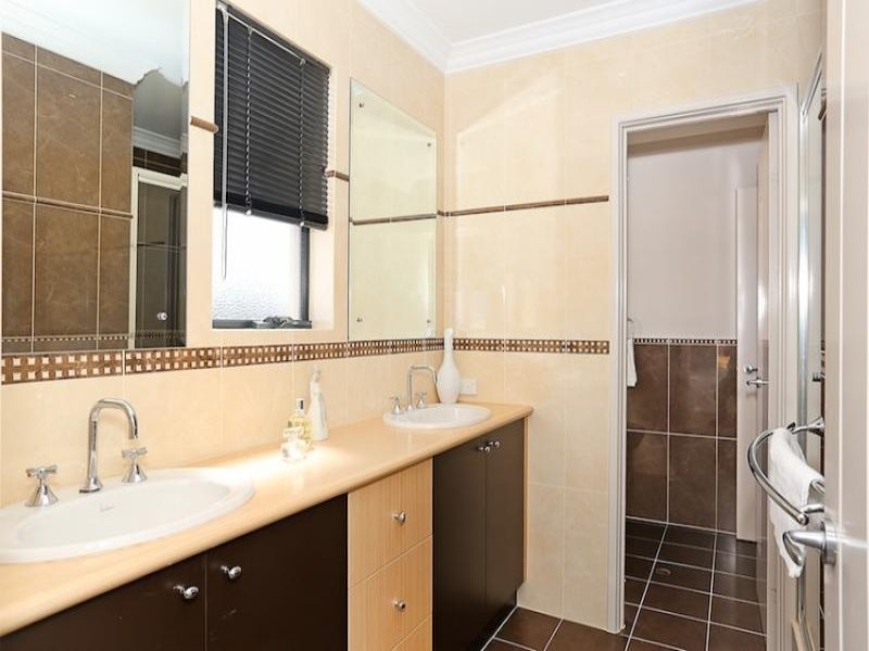 21 Waterlily Drive, Dudley Park WA 6210