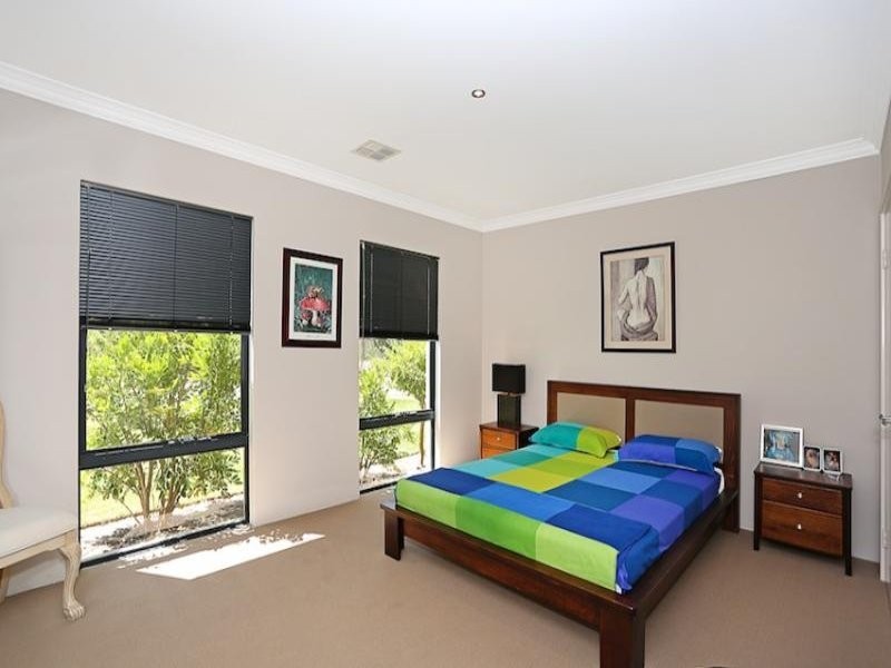 21 Waterlily Drive, Dudley Park WA 6210