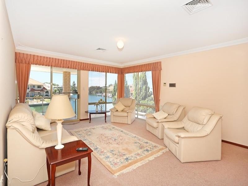 5 Reverie Mews, Halls Head WA 6210