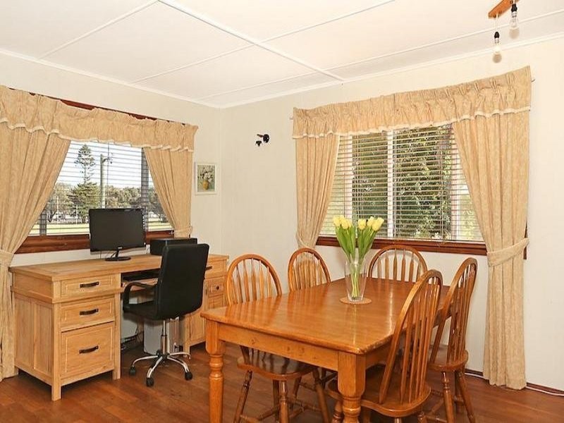 36 Leighton Road East, Halls Head WA 6210
