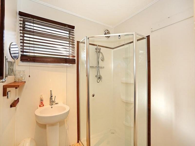 36 Leighton Road East, Halls Head WA 6210