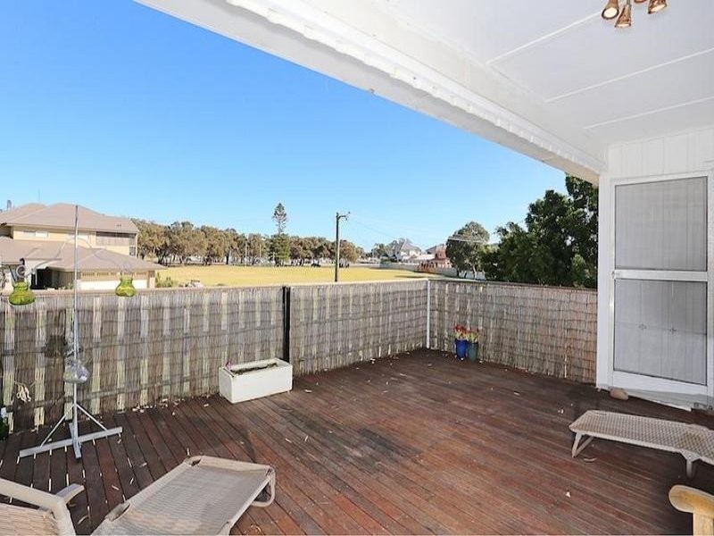 36 Leighton Road East, Halls Head WA 6210