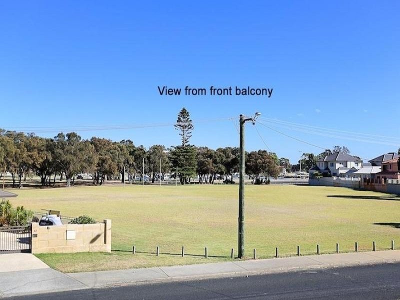 36 Leighton Road East, Halls Head WA 6210
