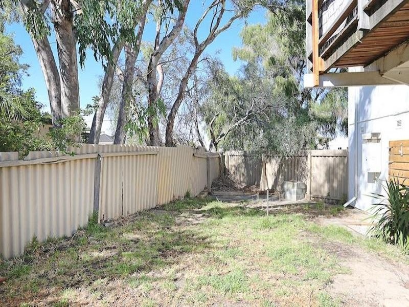 36 Leighton Road East, Halls Head WA 6210