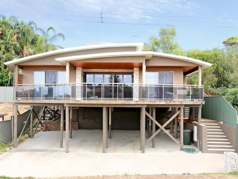 76A Janis Street, Halls Head WA 6210