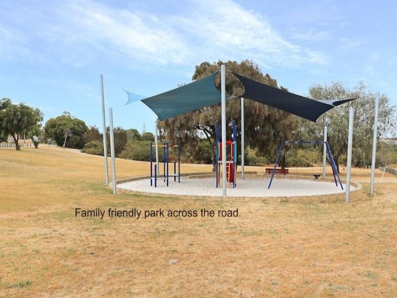 76A Janis Street, Halls Head WA 6210