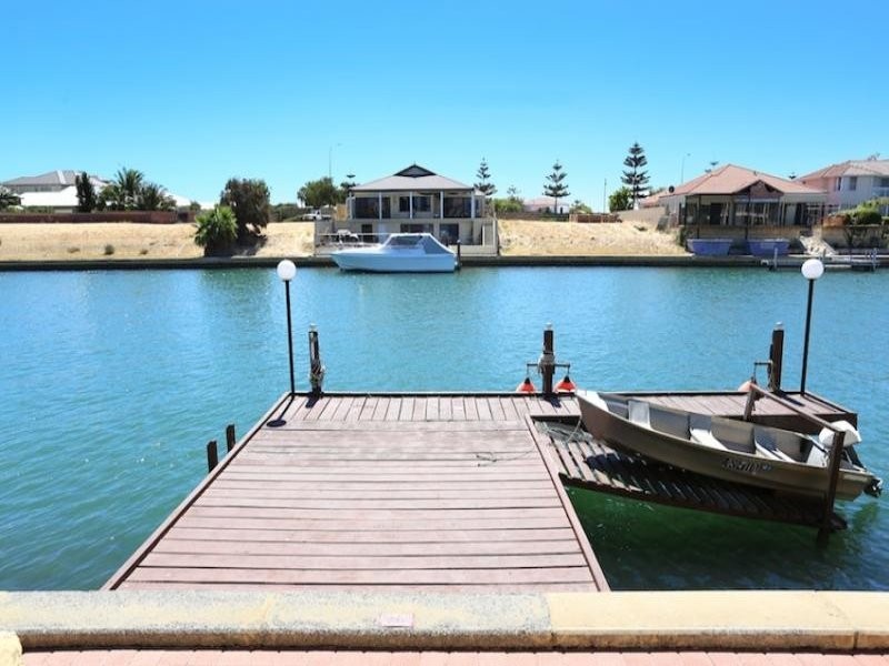 7 Picaroon Place, Halls Head WA 6210