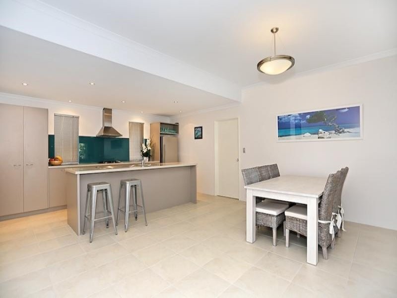 21 Dalwallinu Terrace, Dawesville WA 6211