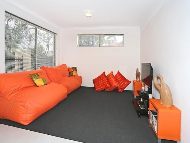 36 Gibbs Circuit, Ravenswood WA 6208