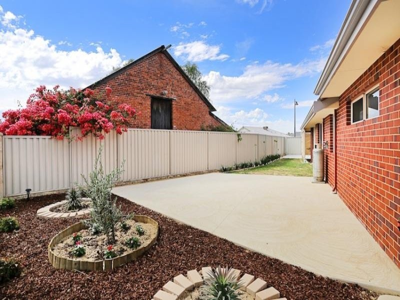 36 Gibbs Circuit, Ravenswood WA 6208