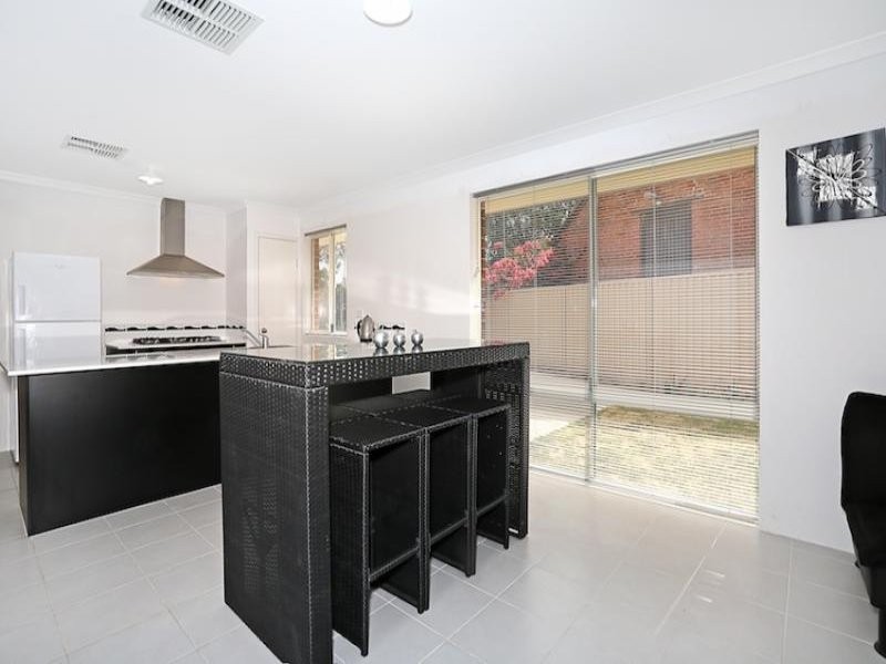 36 Gibbs Circuit, Ravenswood WA 6208