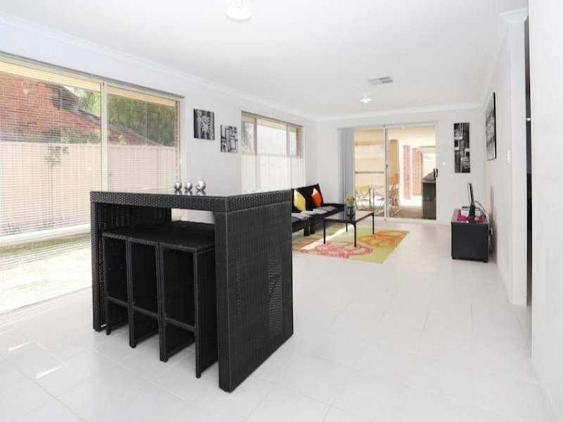 36 Gibbs Circuit, Ravenswood WA 6208