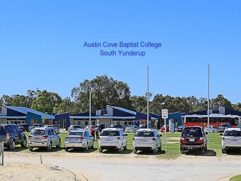 114 South Yunderup Road, South Yunderup WA 6208