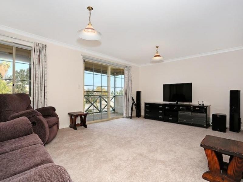 40 Pallas Way, San Remo WA 6210