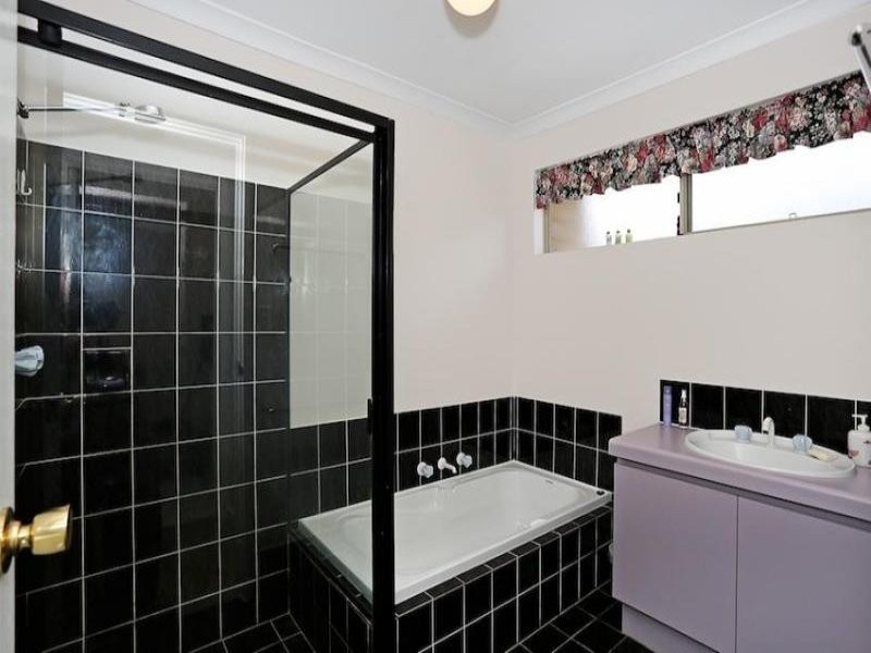 40 Pallas Way, San Remo WA 6210