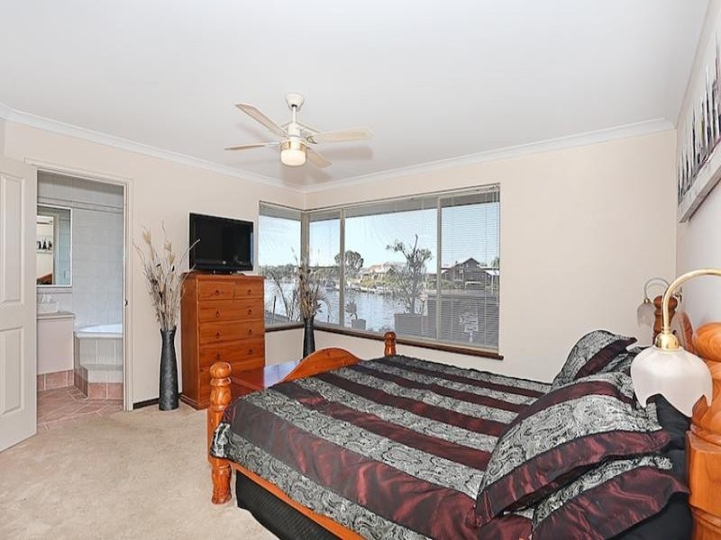 82 Banksia Terrace, South Yunderup WA 6208