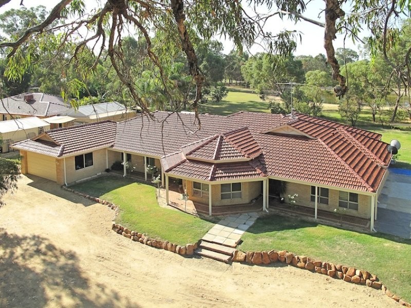 14 Carrick Cross, Greenfields WA 6210