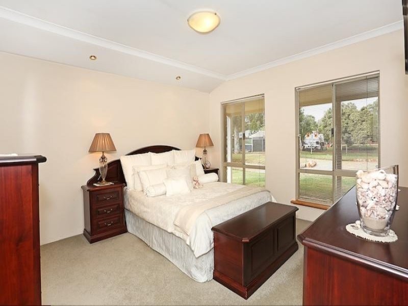 14 Carrick Cross, Greenfields WA 6210