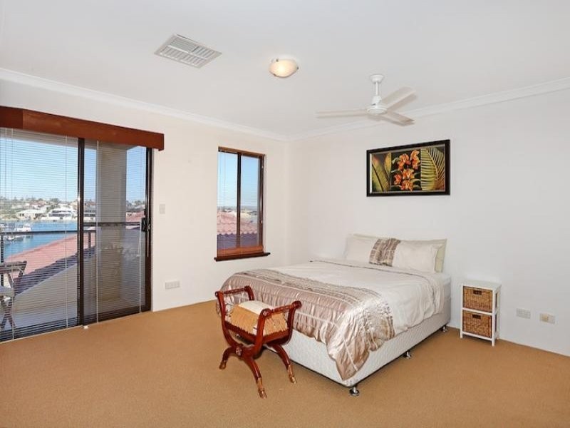 38 Abrolhos Quay, Wannanup WA 6210
