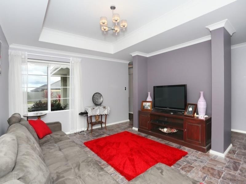 15 Purcell Gardens, South Yunderup WA 6208