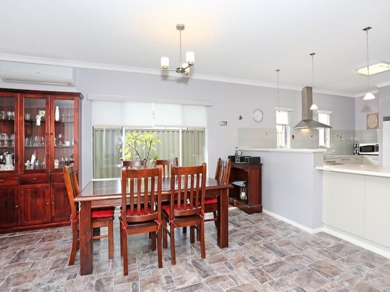 15 Purcell Gardens, South Yunderup WA 6208
