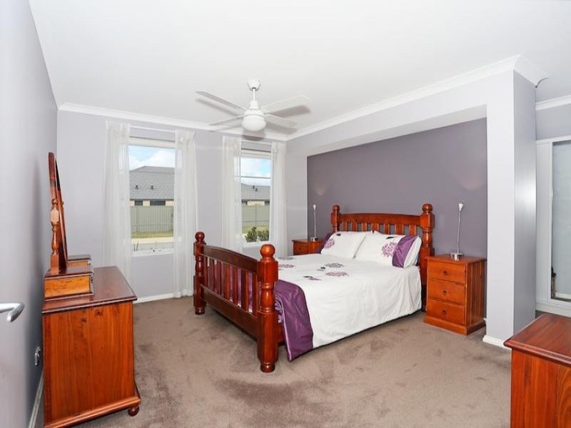 15 Purcell Gardens, South Yunderup WA 6208