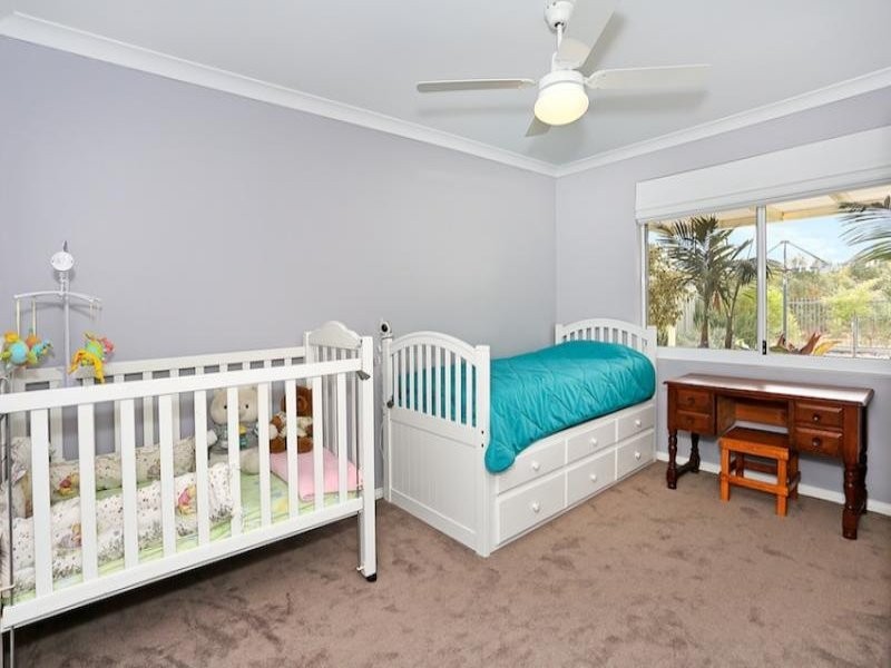 15 Purcell Gardens, South Yunderup WA 6208