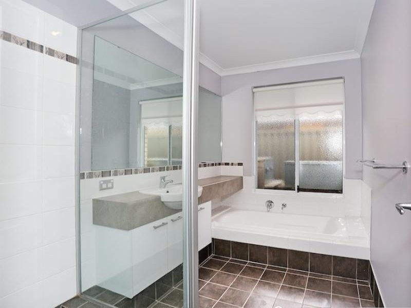 15 Purcell Gardens, South Yunderup WA 6208