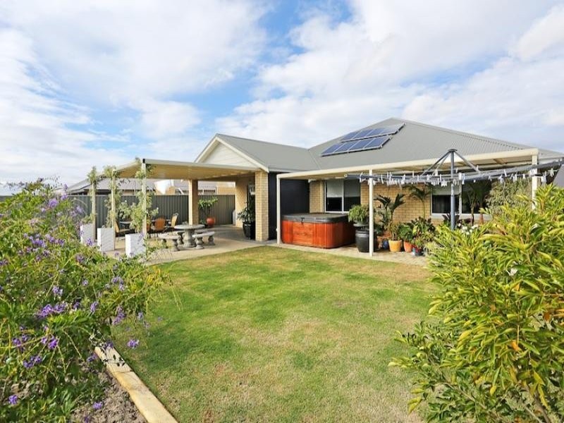 15 Purcell Gardens, South Yunderup WA 6208