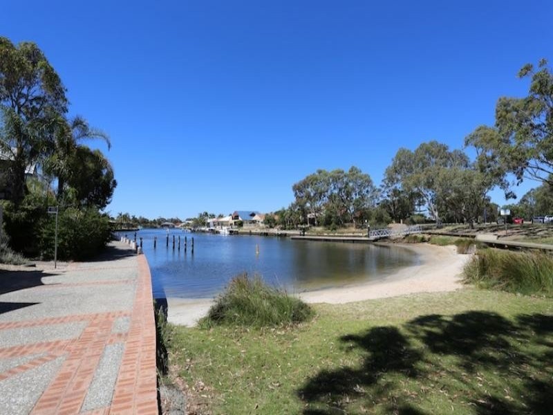15 Purcell Gardens, South Yunderup WA 6208