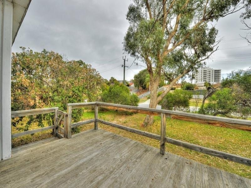 39 Shayne Street, Halls Head WA 6210