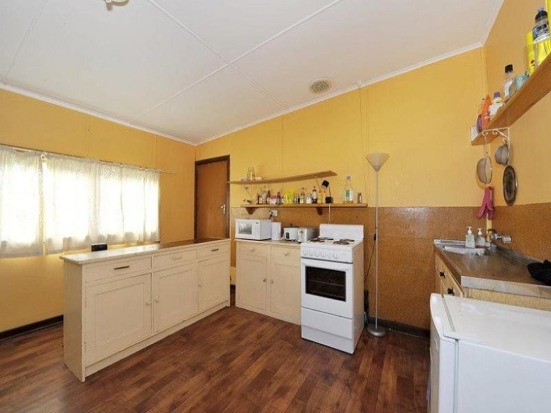 39 Shayne Street, Halls Head WA 6210