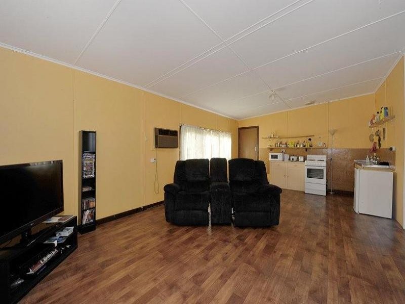 39 Shayne Street, Halls Head WA 6210