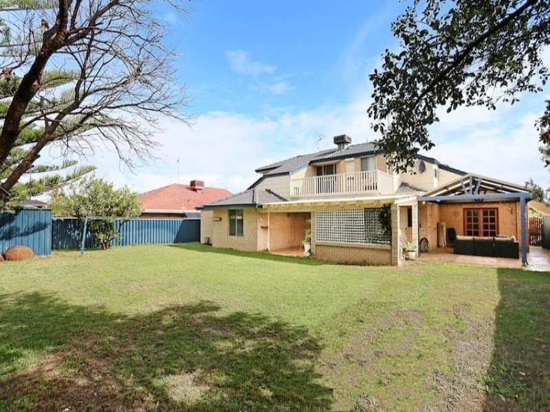 37 Seawind Drive, Silver Sands WA 6210