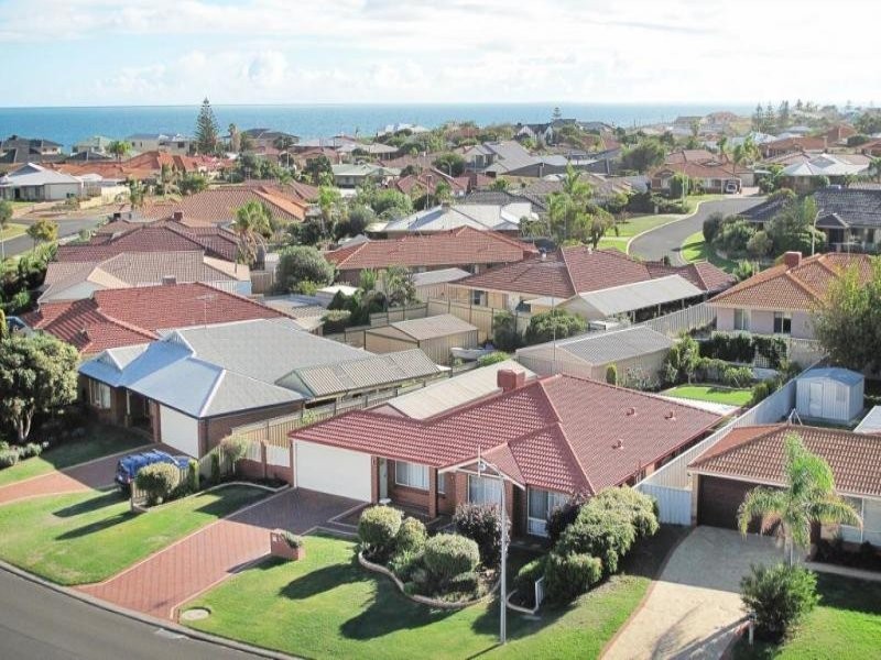 42 Admiralty Crescent, Halls Head WA 6210