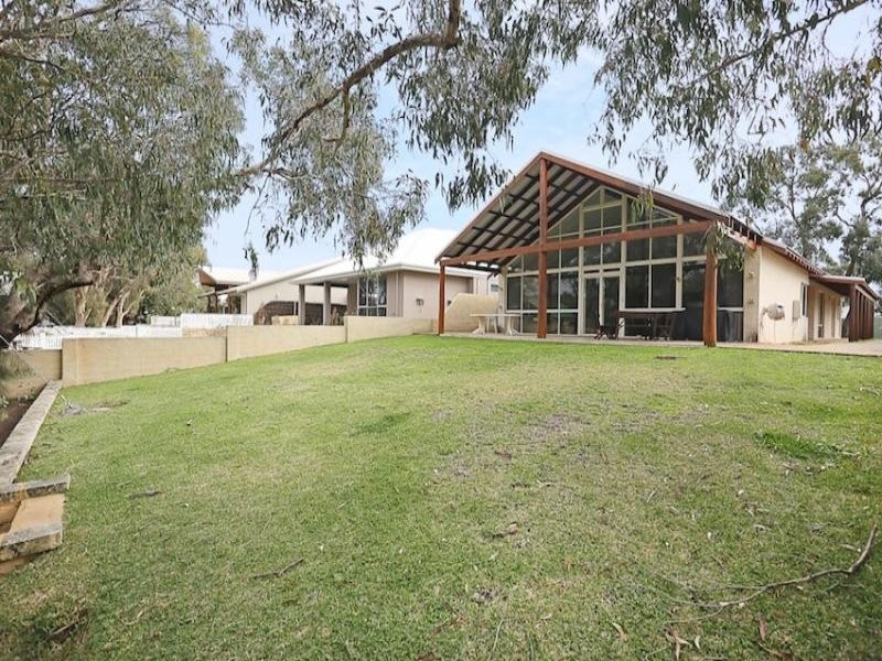 104 Culeenup Road, North Yunderup WA 6208