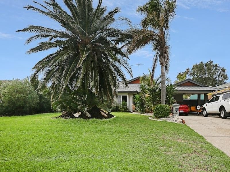 97 Peelwood Parade, Halls Head WA 6210