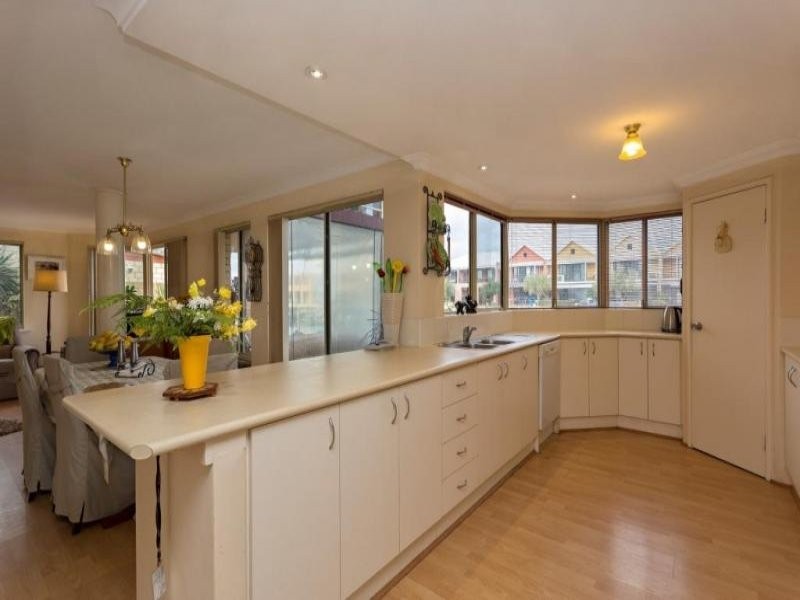 23 San Marco Quays, Halls Head WA 6210