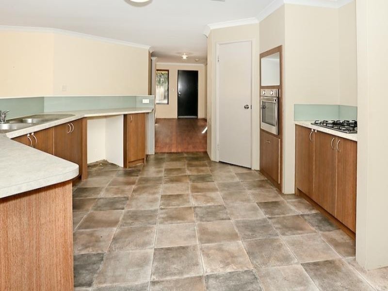 24 Honeydew Trail, Wannanup WA 6210