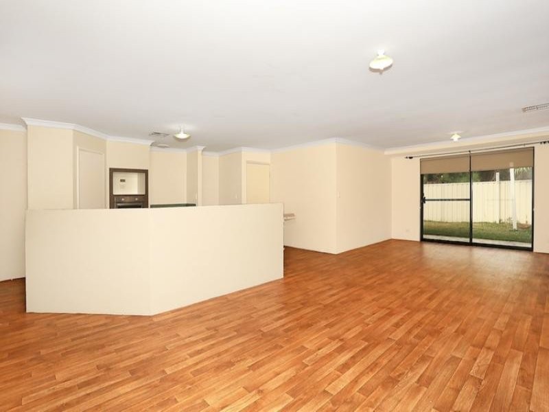 24 Honeydew Trail, Wannanup WA 6210