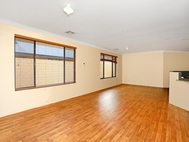 24 Honeydew Trail, Wannanup WA 6210
