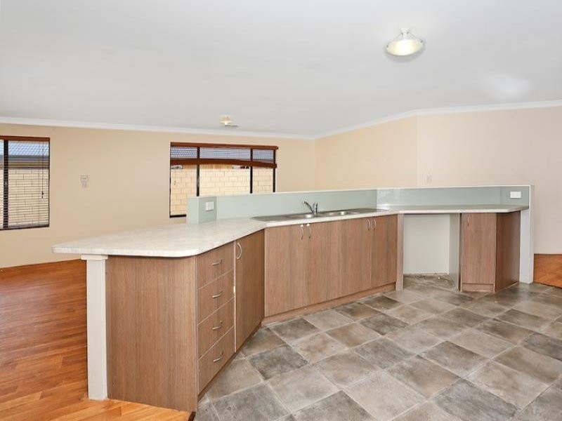 24 Honeydew Trail, Wannanup WA 6210