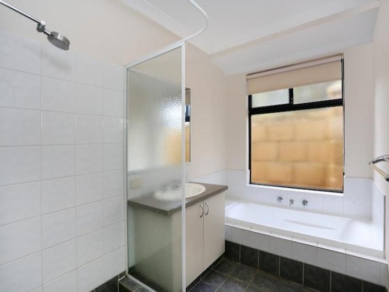 24 Honeydew Trail, Wannanup WA 6210