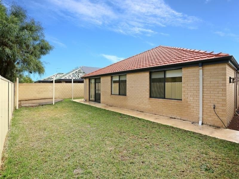 24 Honeydew Trail, Wannanup WA 6210