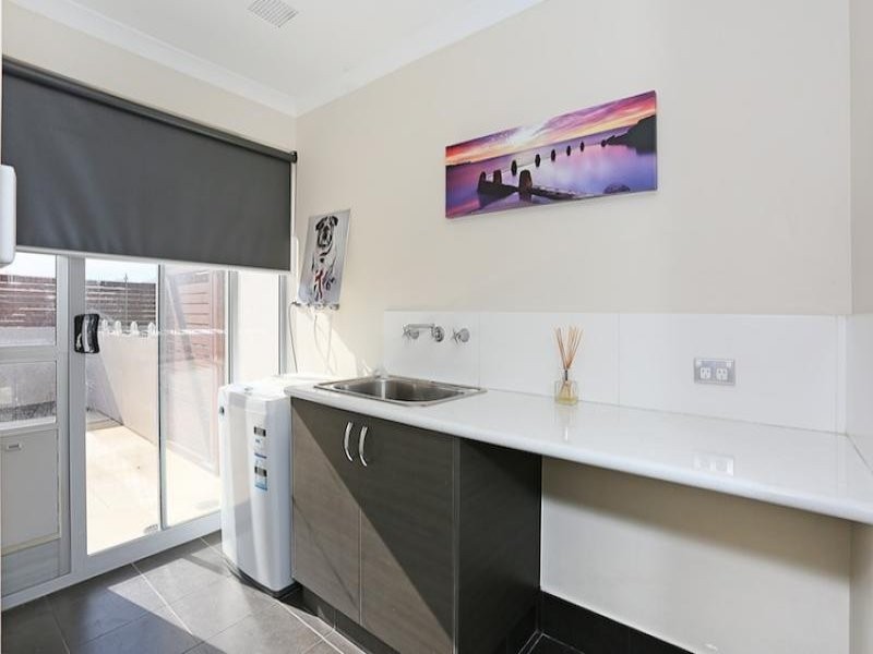 305 Peelwood Parade, Halls Head WA 6210