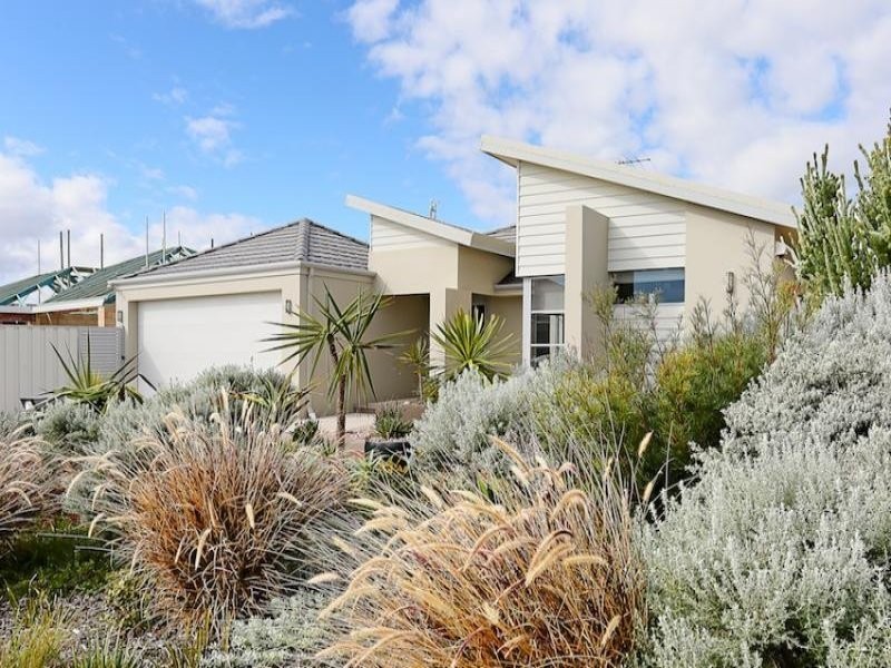 10 Adriana Way, Halls Head WA 6210