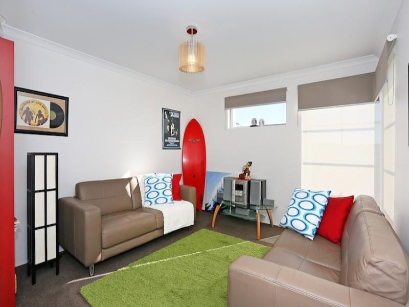 10 Adriana Way, Halls Head WA 6210