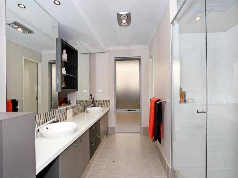 10 Adriana Way, Halls Head WA 6210
