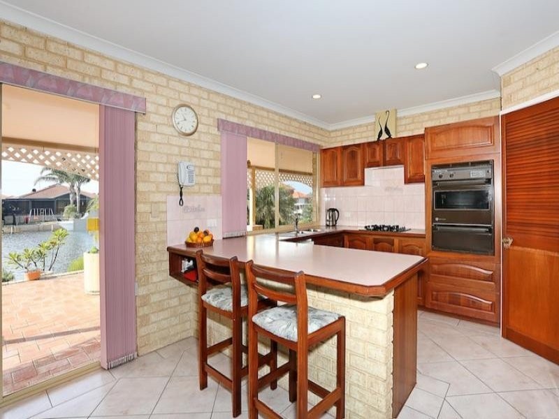 32 Woolah Place, South Yunderup WA 6208